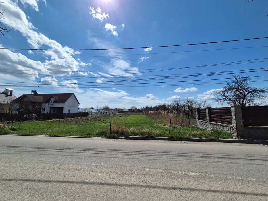Teren intravilan de vanzare,  4300 mp, front dublu, zona rezidentiala - Targu Secuiesc