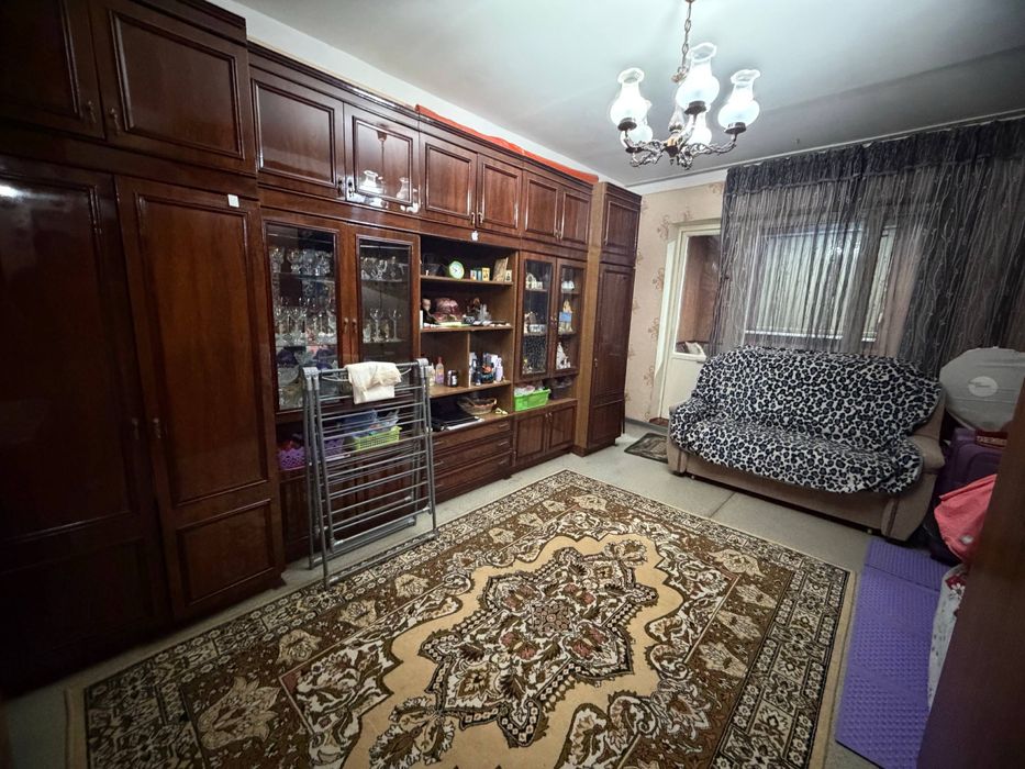 Код 875 Срочно продается 2/3/4 Куйлюк массив 1 77 серия кирпич