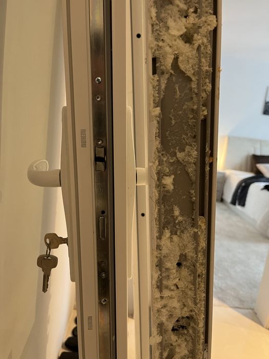 PVC врата (дясно отваряне)