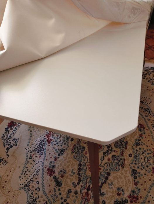 Продам обеденный стол