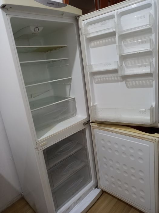 Холодильник LG рабочий