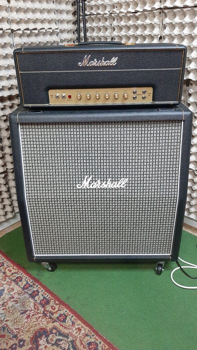 Китарен кабинет Marshall MR1960AX неразличим от нов