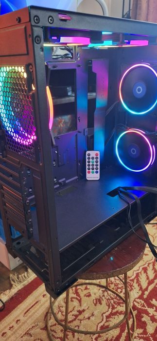 Vând  PRC Born2Game Special Edition Gaming Desktop