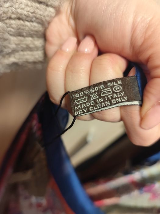 Louis Vuitton копринен шал