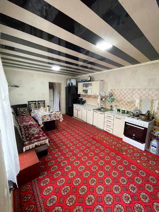 Nazarbekda xarakat mahalada uy sotiladi