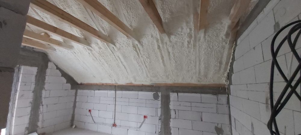 Izolatie cu spuma poliuretanica
