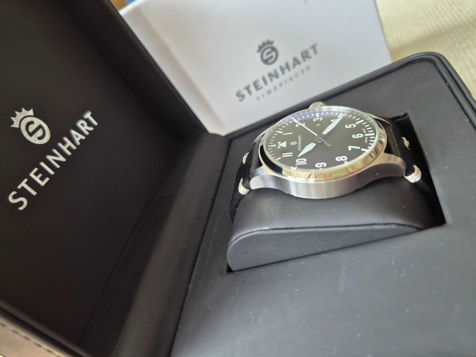 Швейцарски автоматичен часовник Steinhart Nav B-Uhr 42