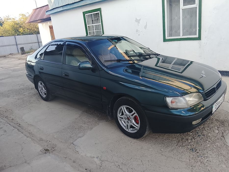 Тойота Карина е 1997