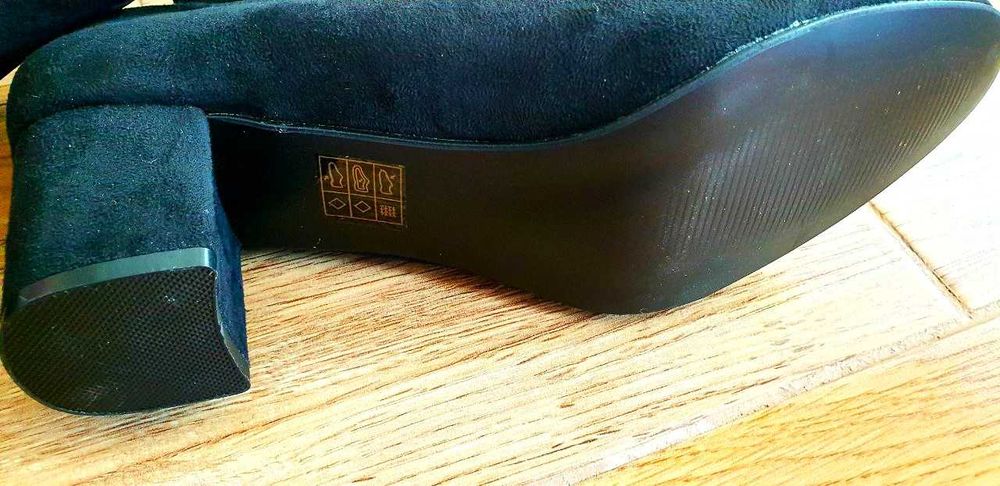 Официални черни, дамски, велурени обувки