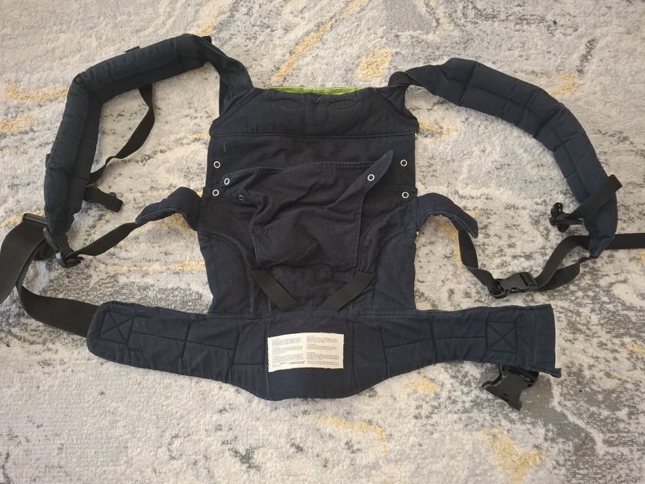 Sistem de purtare Manduca