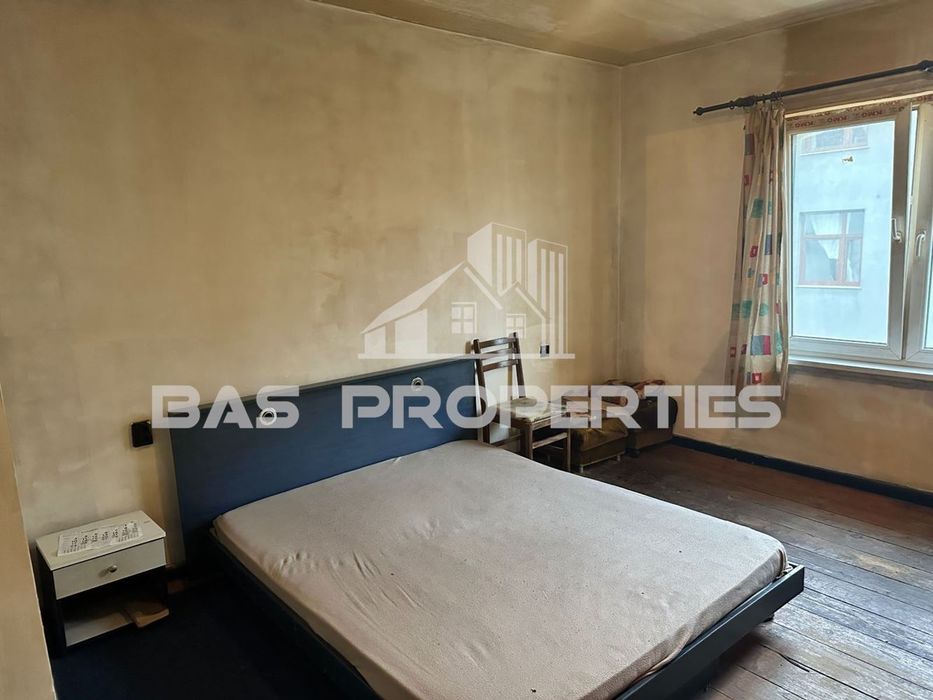 Продава се Тристаен апартамент в София, Център - 80 кв.м за 988 €/кв.м - Снимка #5