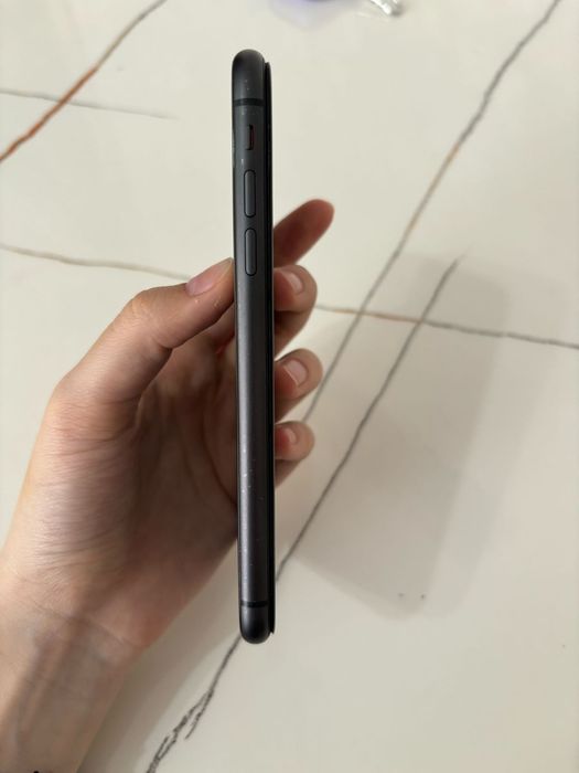 Продам Айфон 11 128гб