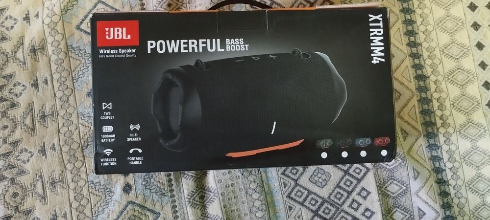 Продам колонку JBL XTRMM4