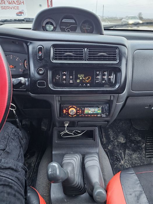 Vand Gip Mitshubishi L200