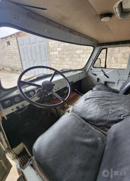 Zavod haloatidagi  UAZ Buxanka