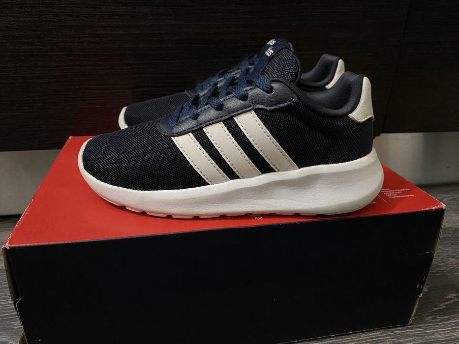 Adidasi Adidas copii Nr. 30.5