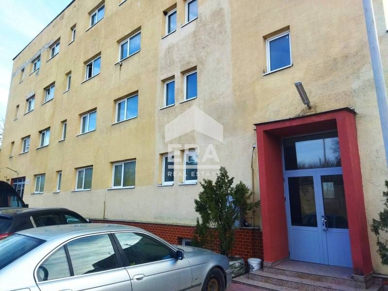 Дава се под наем Промишлена сграда в Хасково, Промишлена зона - Север - 360 кв.м за 510 € - Снимка #1