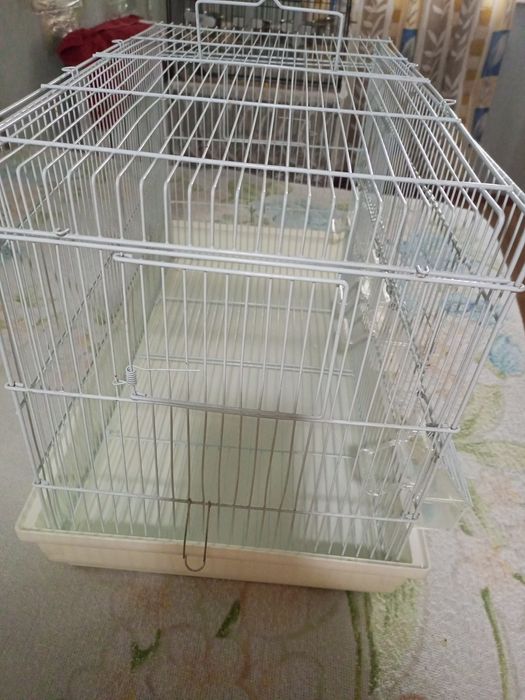 Продаеца клетка для попугаев