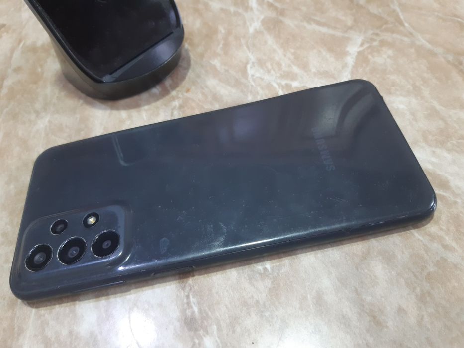 Samsung a23 4/64
