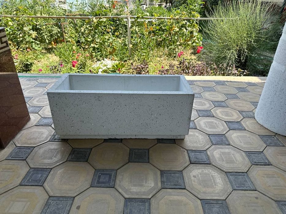 Beton skameykalar va dekorativ buyumlar sotiladi!
