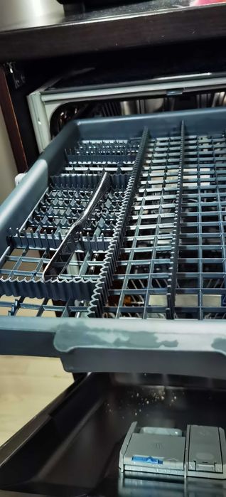 Съдомиялна BEKO работи с тех. проблем