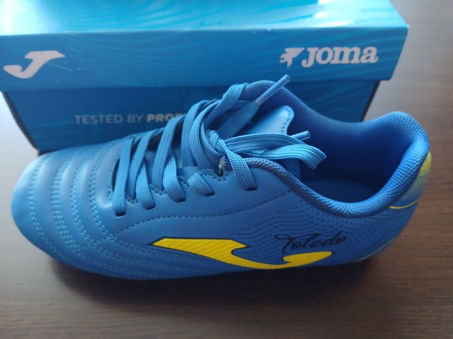 Детски обувки за футбол Joma, 33 номер