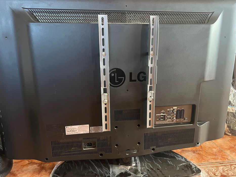 Телевизор LG 47”