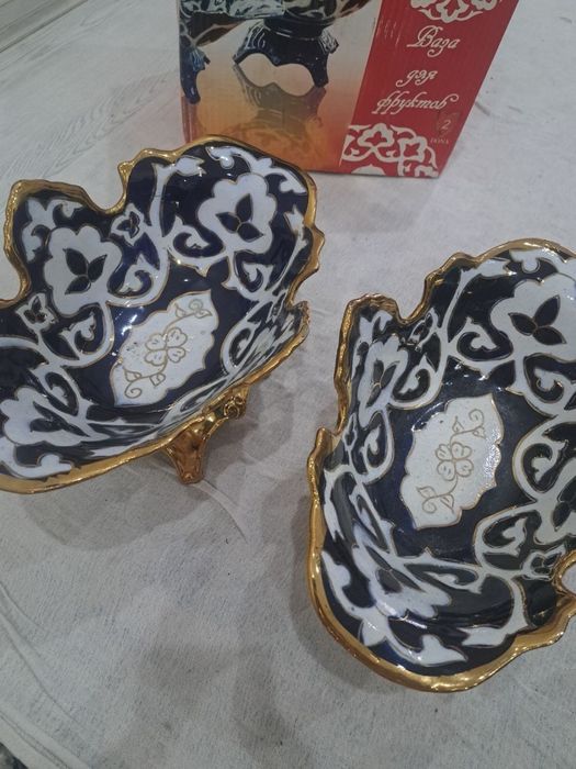 Xrustall va paxta gul idishlar