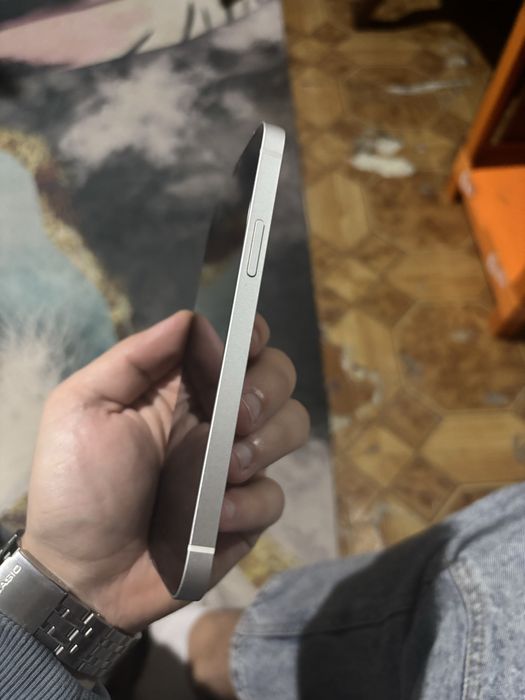 Продам 12 iphone