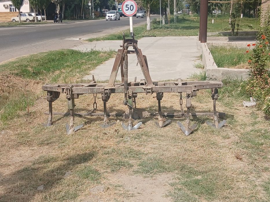 Трактор сотилади беларус  холати зор айби йок