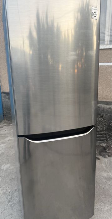 Холодильник LG двухкамерный