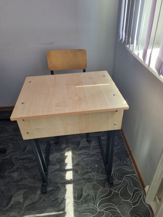 Школьная парта — одноместная