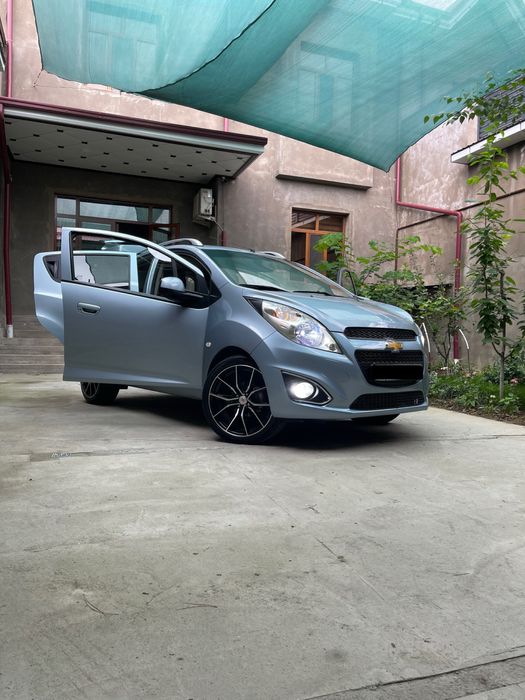 Spark 2015yil 3 pozitsa 1,25 full toza 121000 km halol