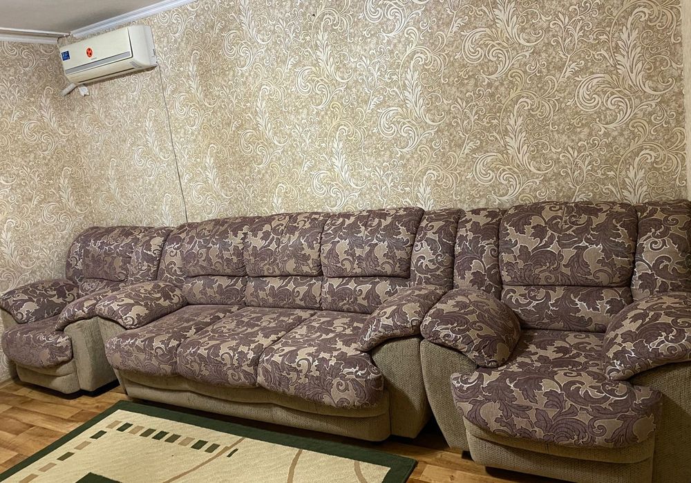 матрасымен диванен