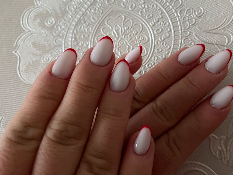 Начинающий мастер маникюра