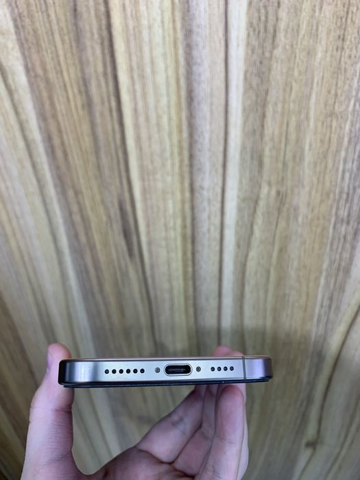 Iphone 16 pro desert 256 gb 100% 176sikl