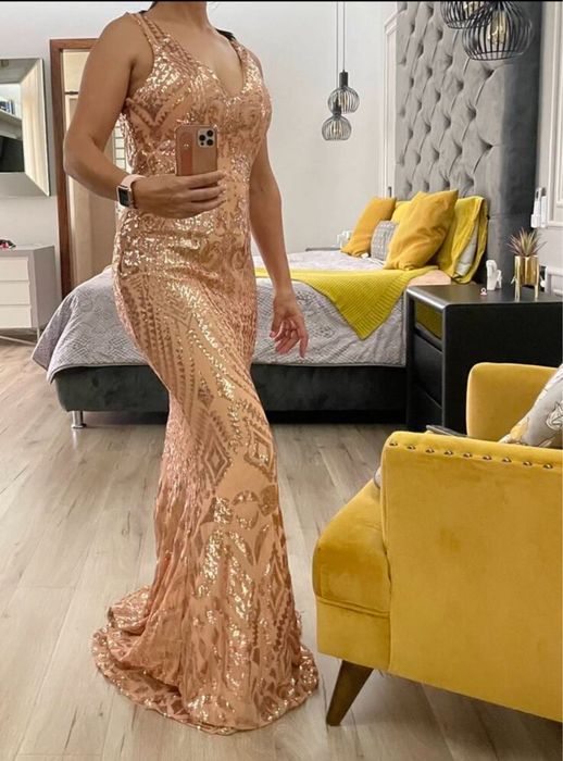 Rochie elegantă 200 lei nou cu eticheta
