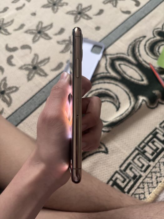 Продам айфон 11про