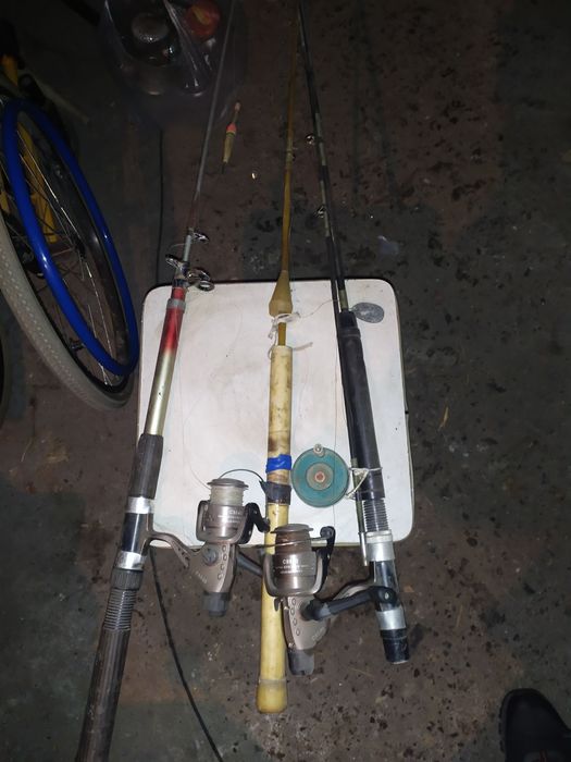 Продам три удочки.