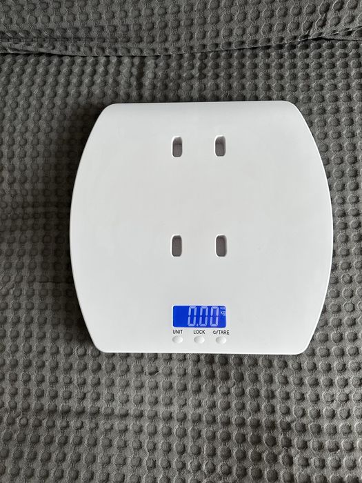 Продам весы для новорожденных