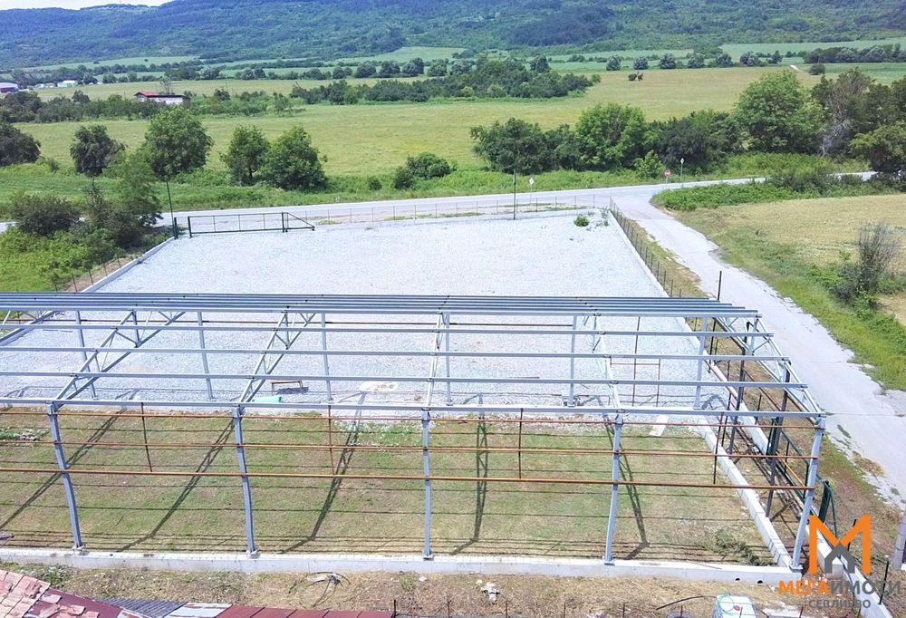 Продава се Заведение в Севлиево - 2500 кв.м за 55 €/кв.м - Снимка #2