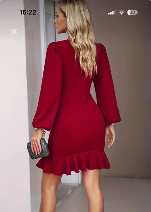 Нова червена рокля
