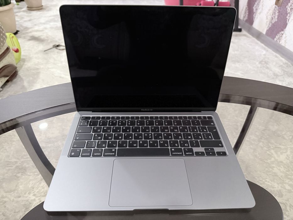 Mac Book Air 13 256Gb M1
