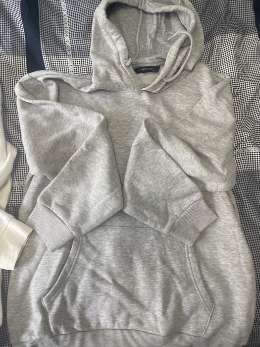 Hanorace barbati, crem si gri, conditie, marimea M buna,