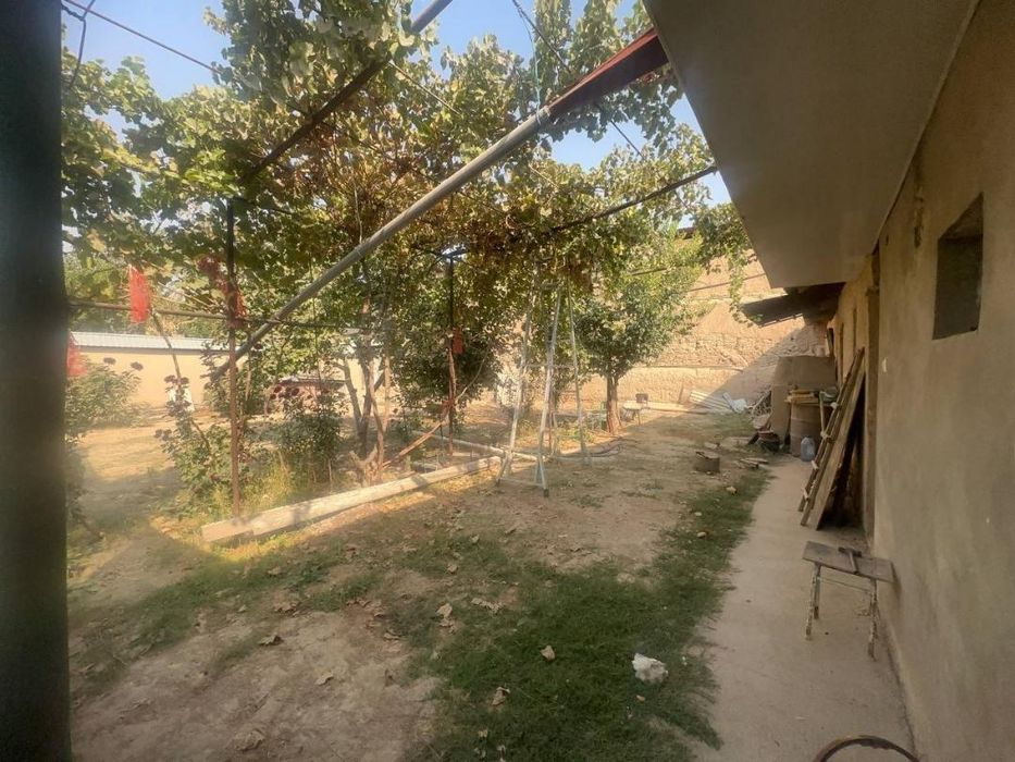 Yer 2.90 sotix sotiladi nazarbekda