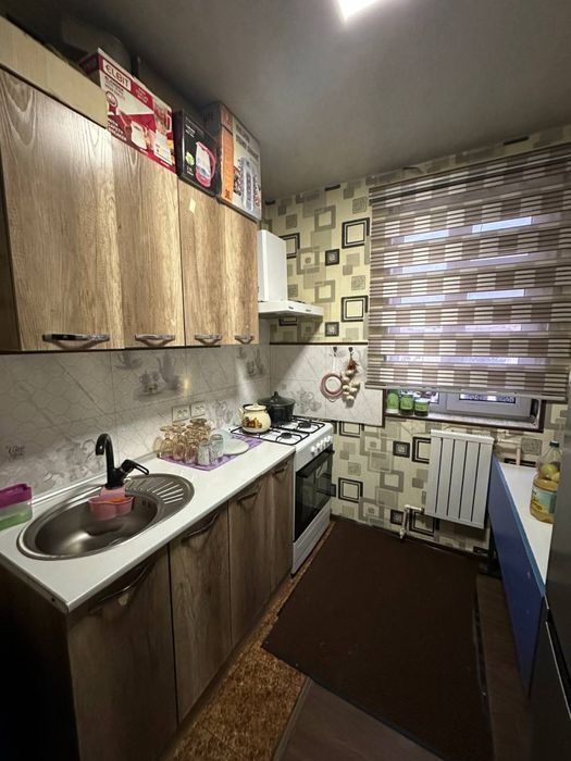 Dom  sotiladi 3 xona