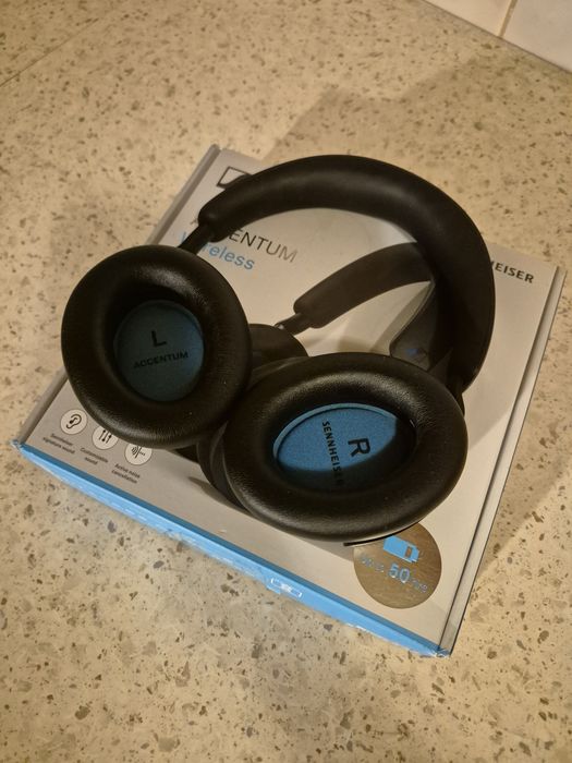 Casti wireless overear negre sennheiser accentum