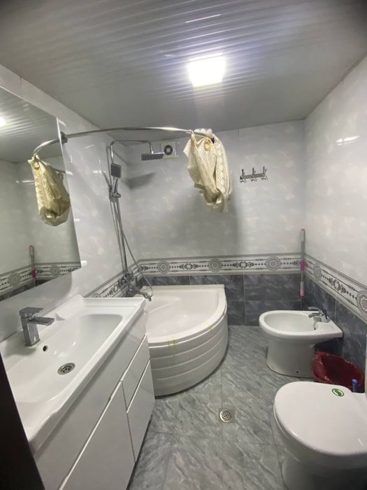 Сергели. Шокирарык. Участок 5соток 12комнат с подвалом.