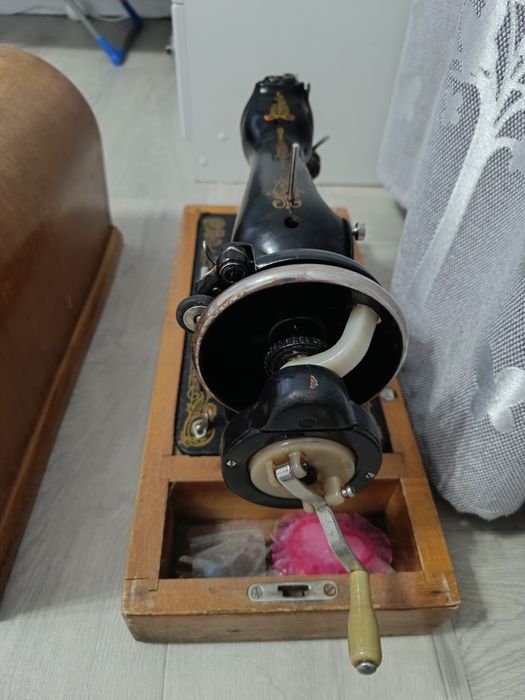 Швейная машина б/у