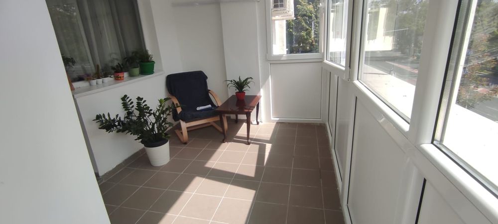 Proprietar inchiriez 3 cam in Gh Laz 36